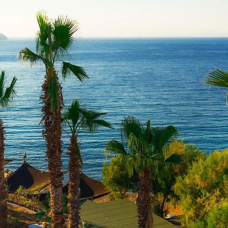 La Brezza Beach & Hotel